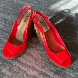 Kenneth Cole With The Bend Pa Neon Pink Wedges